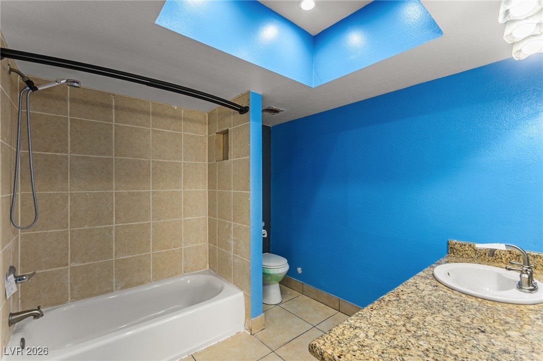 3719 Centennial Circle