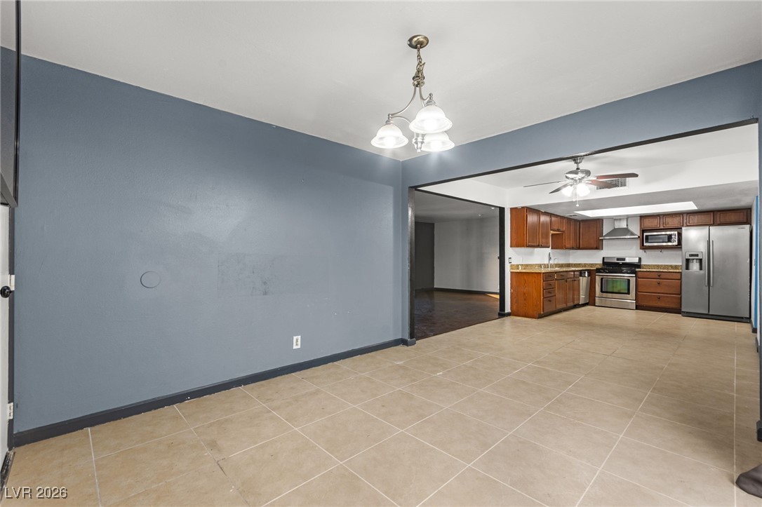 3719 Centennial Circle