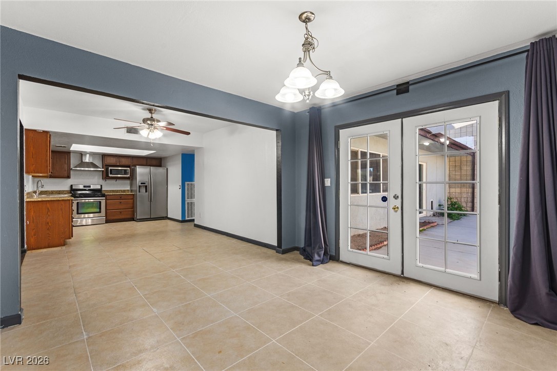 3719 Centennial Circle