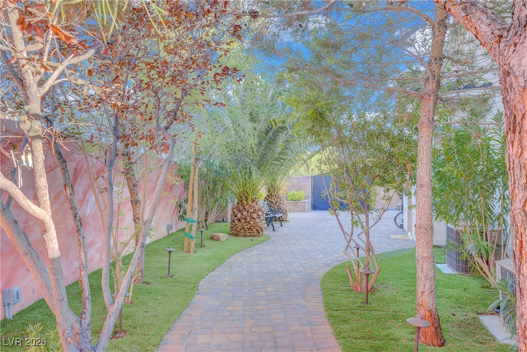 11304 Asilo Bianco Ave