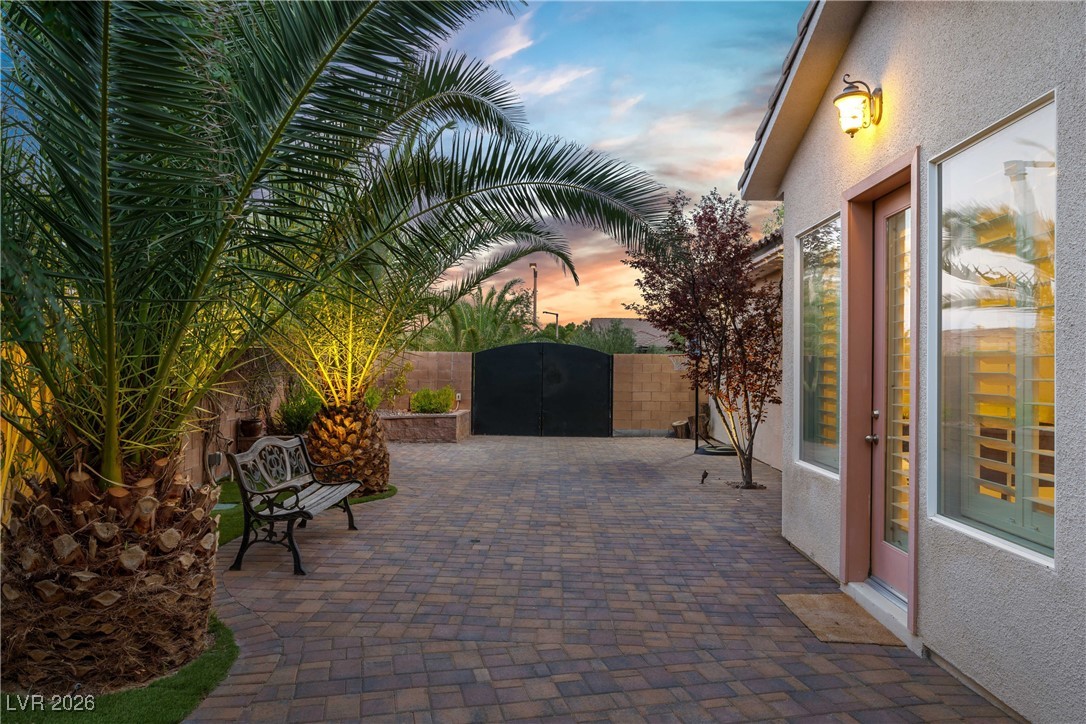 11304 Asilo Bianco Ave