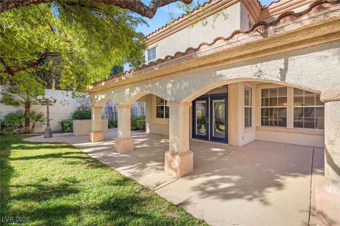 9517 Spanish Steps Lane