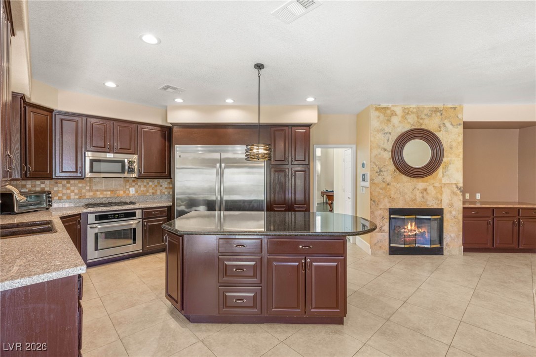 9517 Spanish Steps Lane