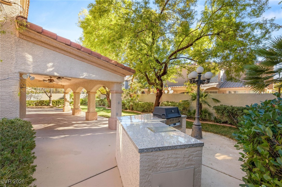 9517 Spanish Steps Lane