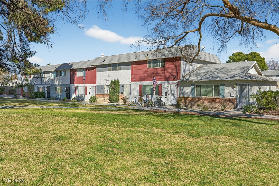611 Greenbriar Townhouse Way