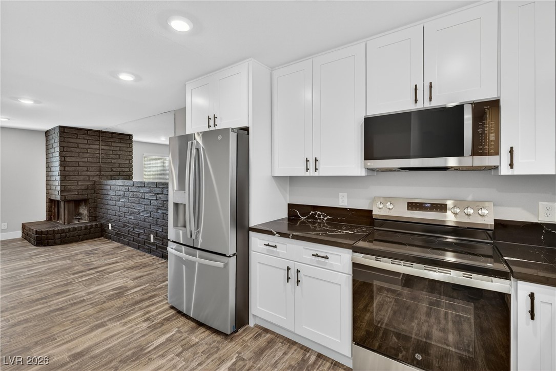 611 Greenbriar Townhouse Way