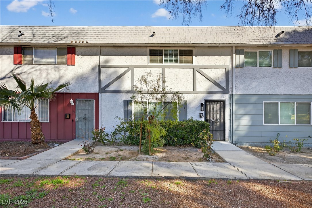 611 Greenbriar Townhouse Way