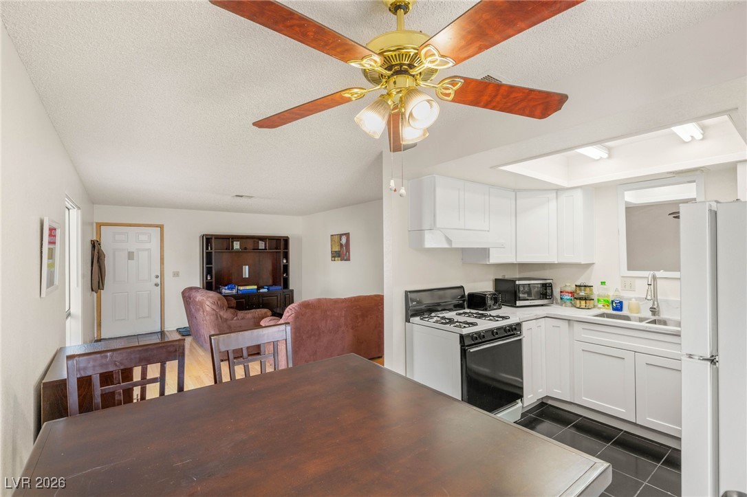 5171 Caliente Street 131