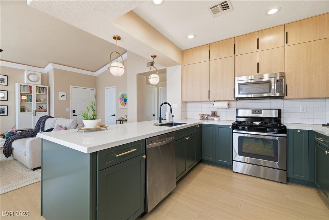 7700 Constanso Avenue 203