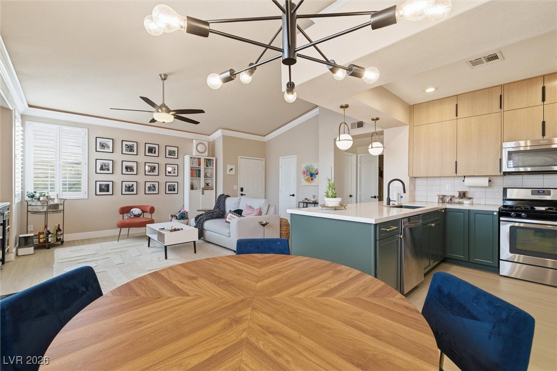 7700 Constanso Avenue 203