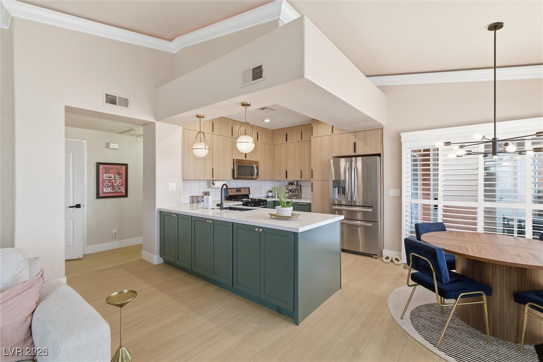 7700 Constanso Avenue 203