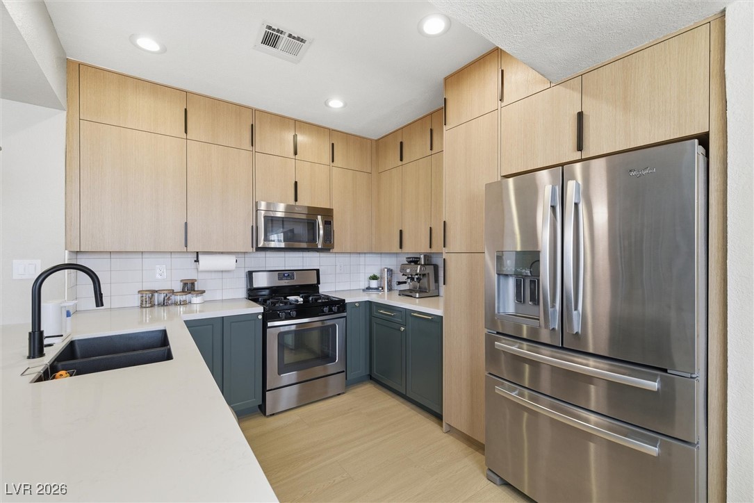 7700 Constanso Avenue 203