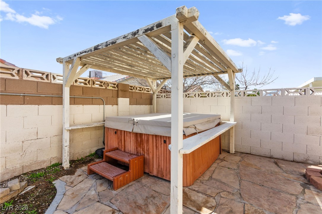 7025 Village Shore Court