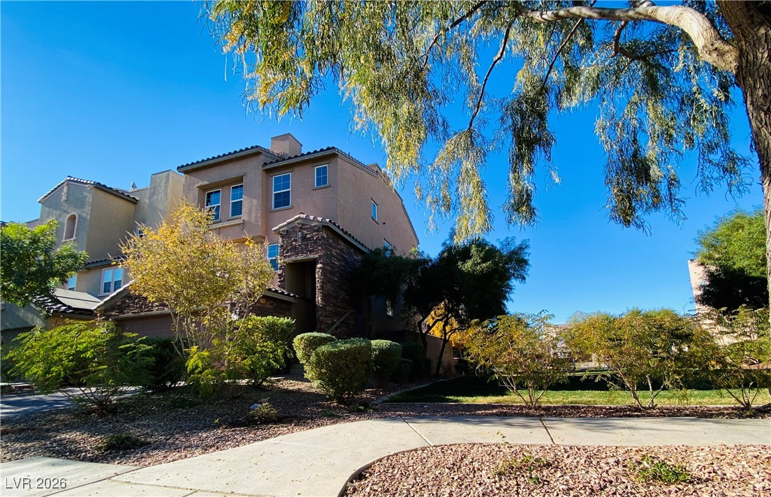 355 Gracious Way