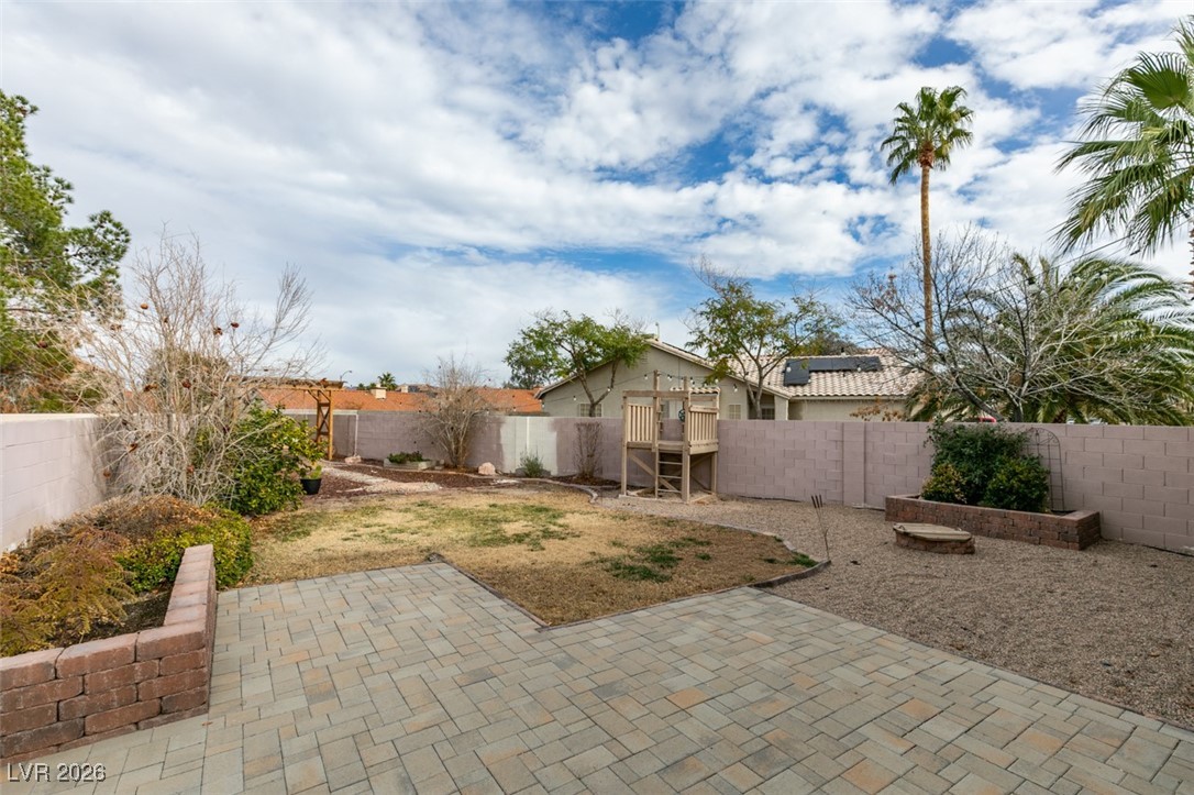 637 Bonsai Tree Lane