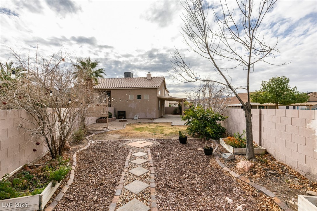 637 Bonsai Tree Lane