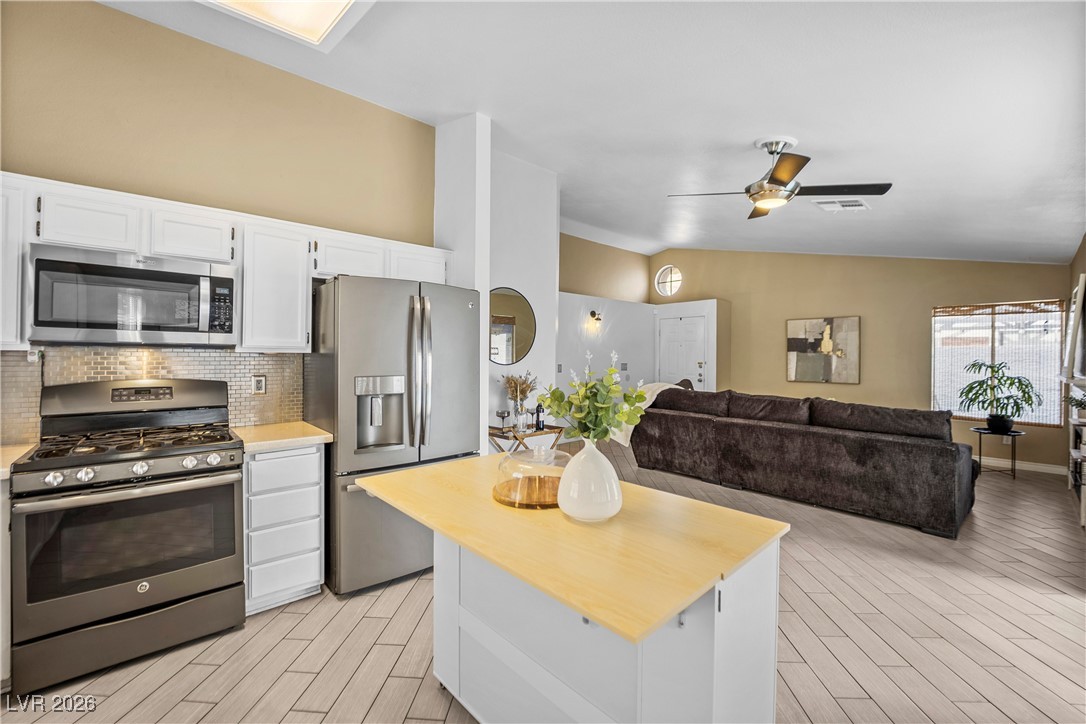 7090 Knoll View Drive