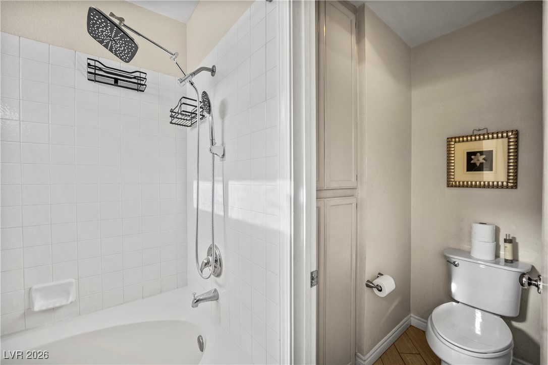 7090 Knoll View Drive