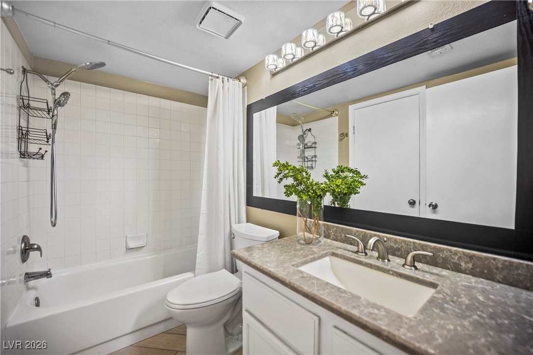 7090 Knoll View Drive