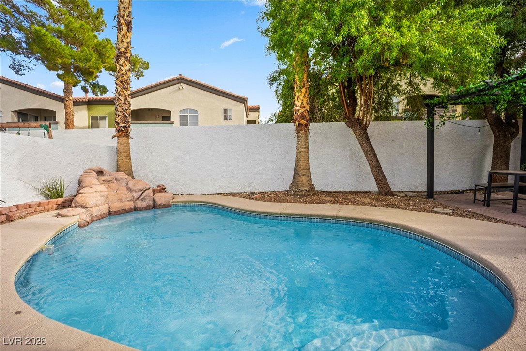 7090 Knoll View Drive