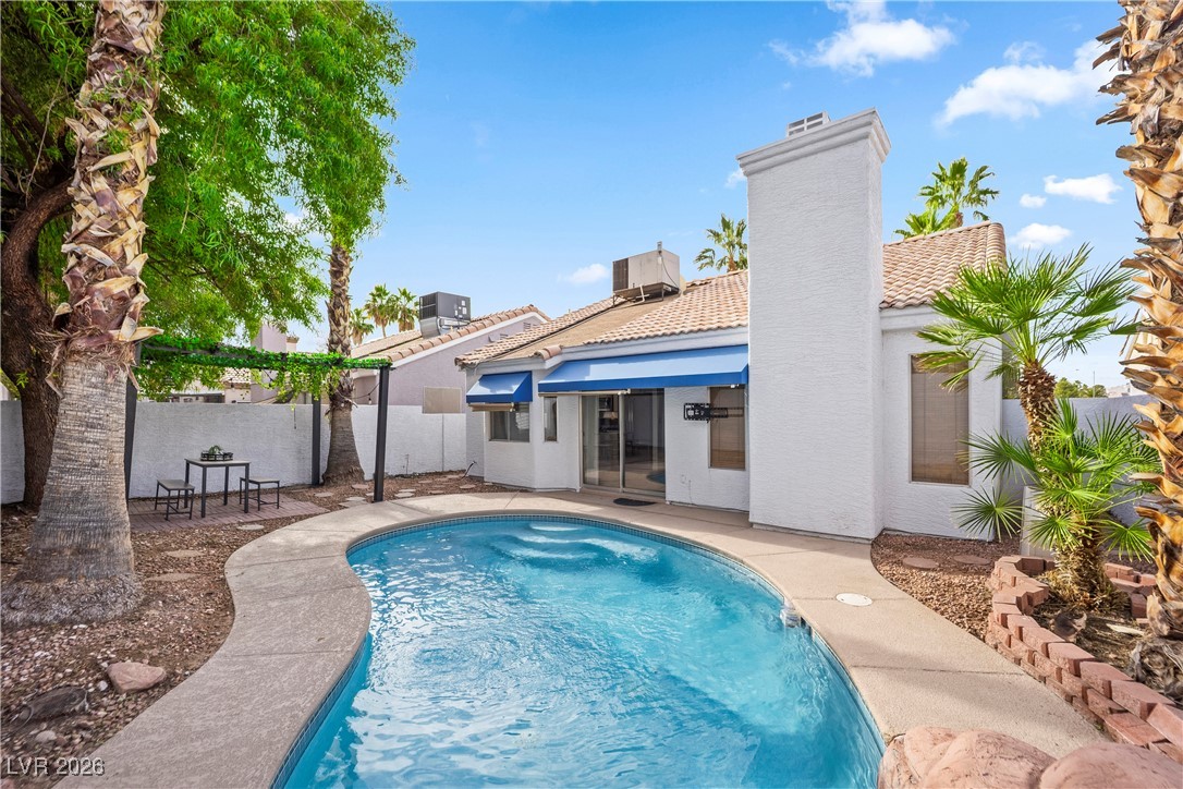 7090 Knoll View Drive