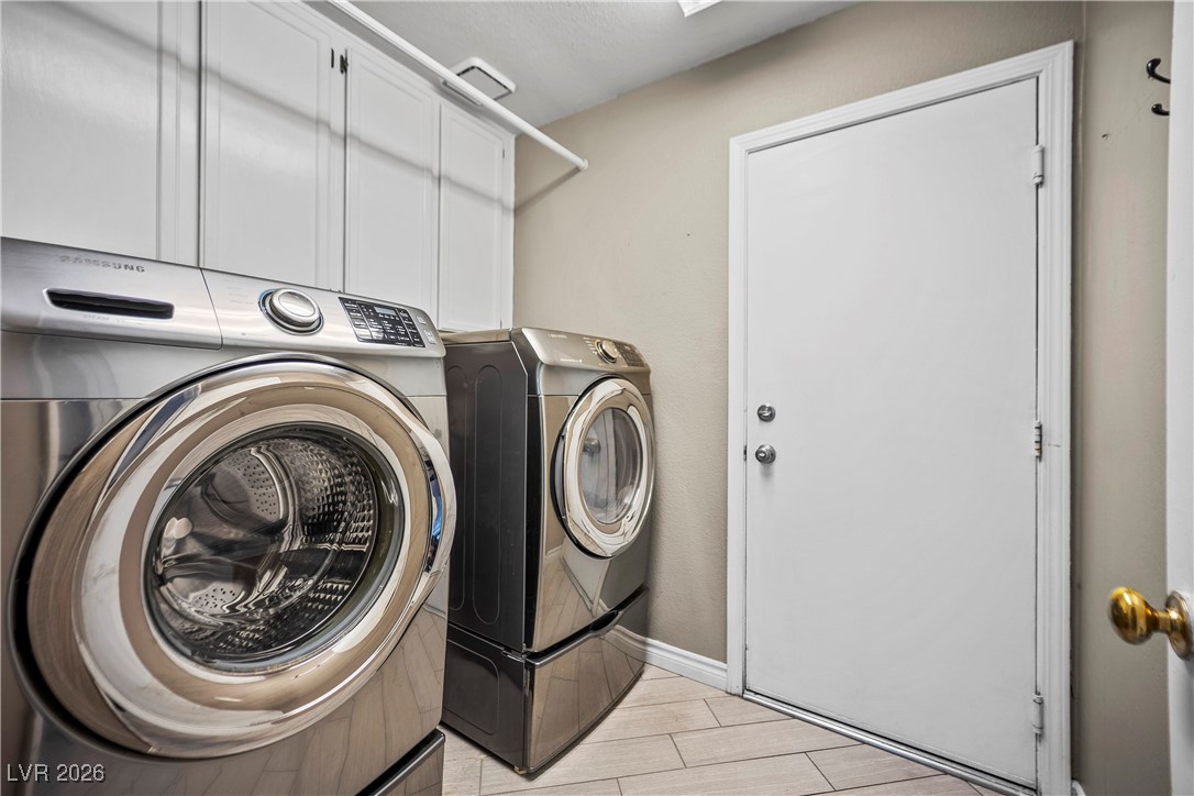 7090 Knoll View Drive