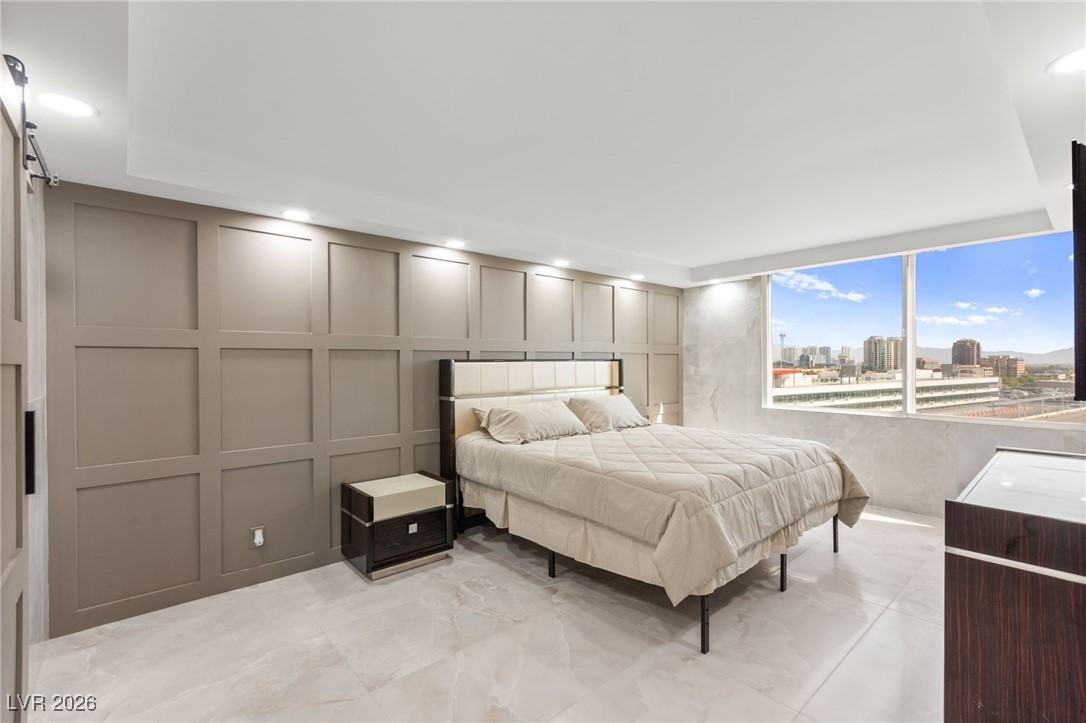 205 East Harmon Avenue 1012