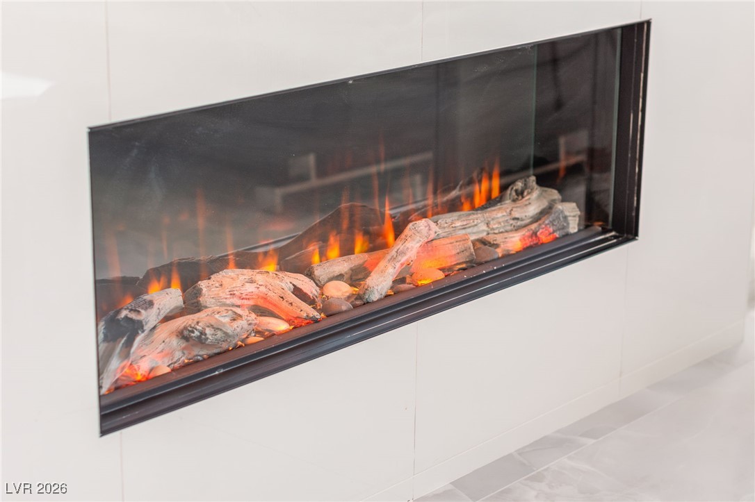 205 East Harmon Avenue 1012