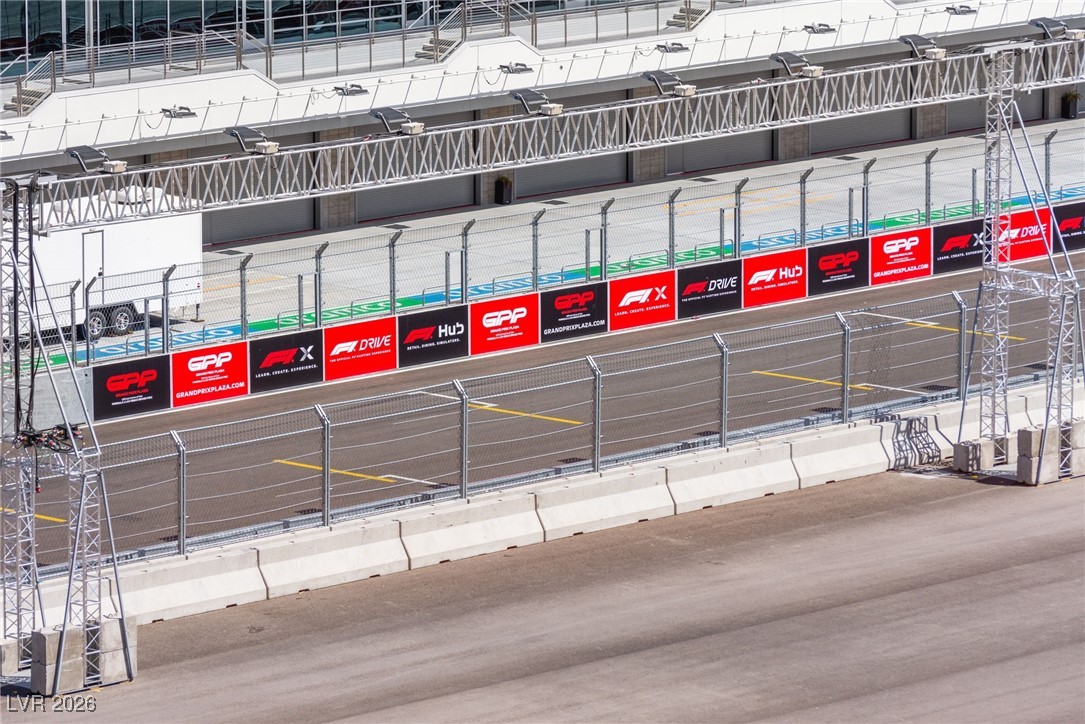 205 East Harmon Avenue 1012