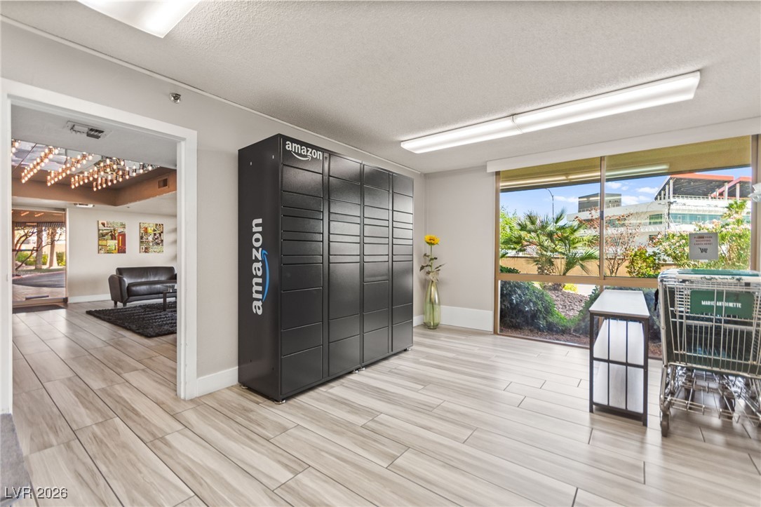 205 East Harmon Avenue 1012