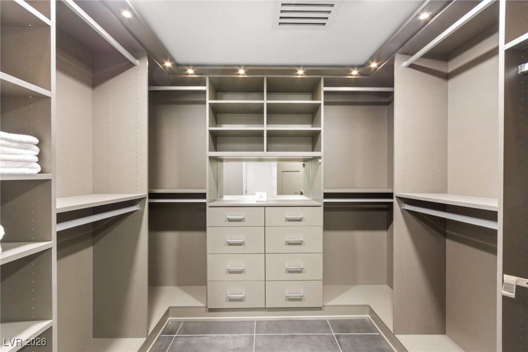 205 East Harmon Avenue 1012