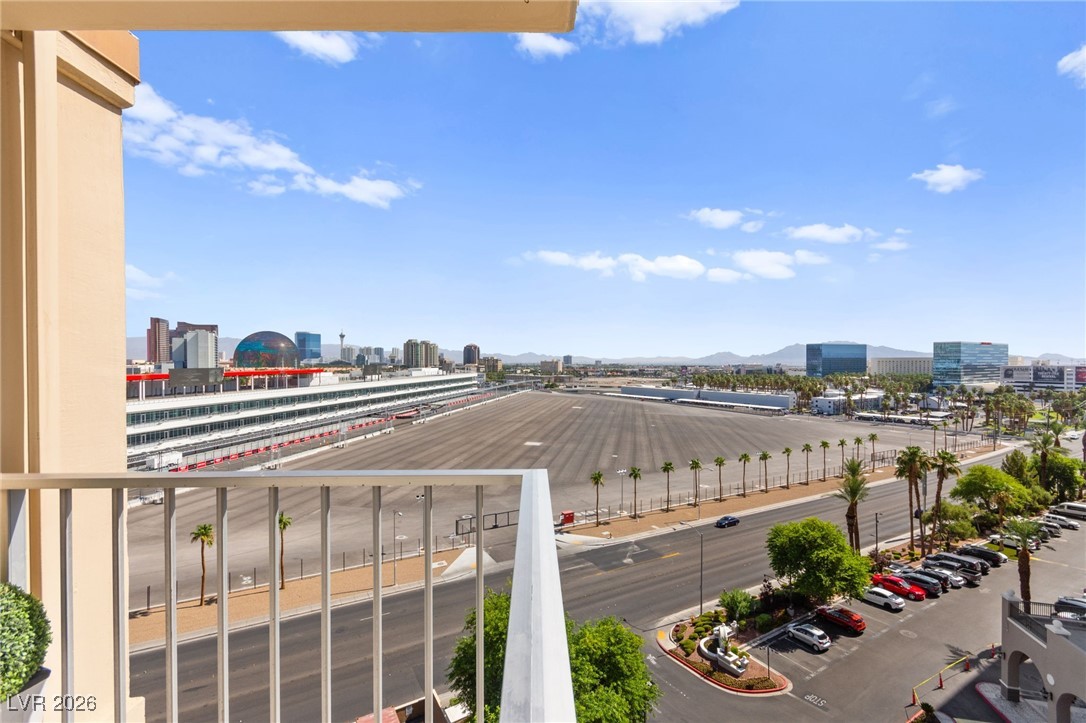 205 East Harmon Avenue 1012