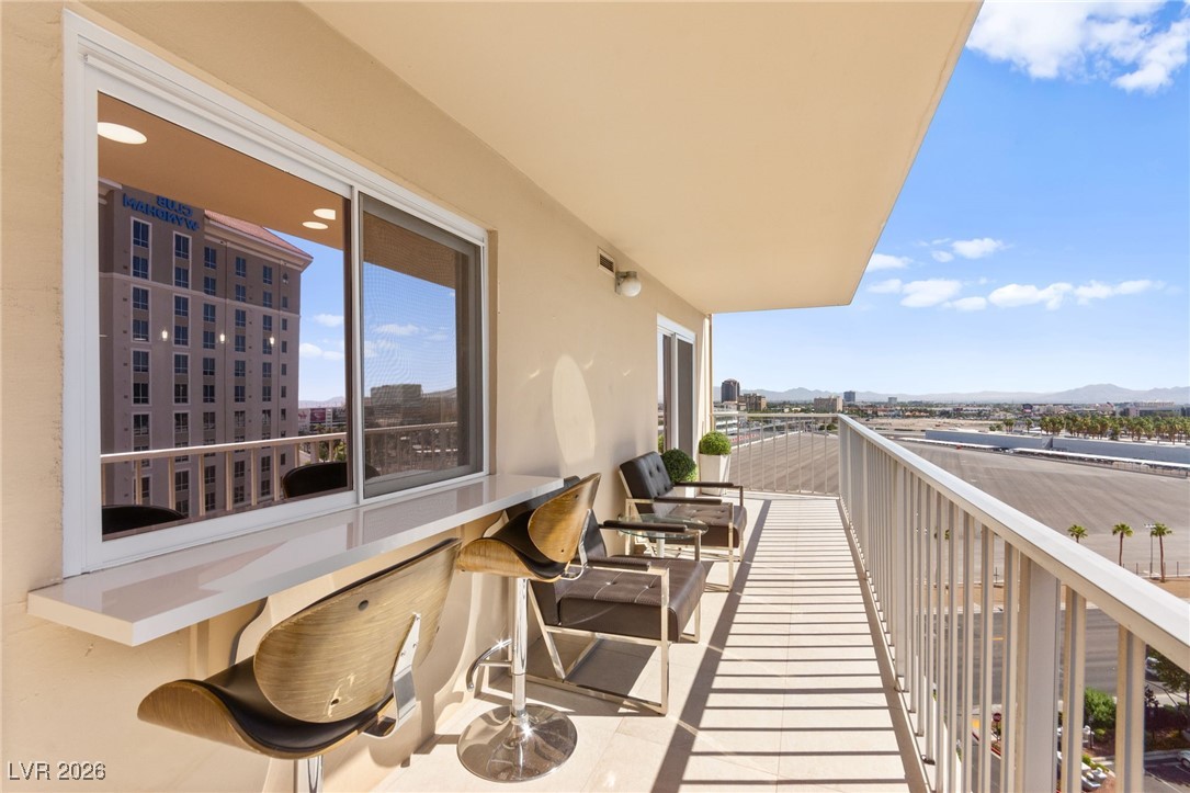 205 East Harmon Avenue 1012