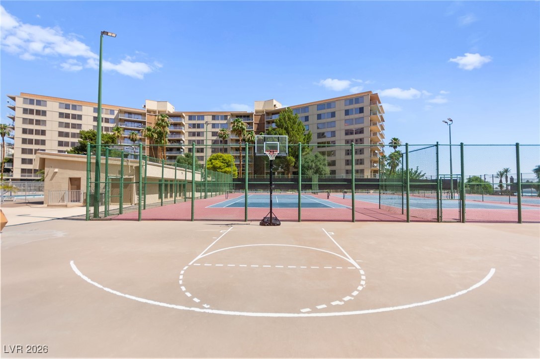 205 East Harmon Avenue 1012