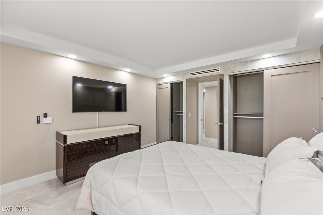 205 East Harmon Avenue 1012