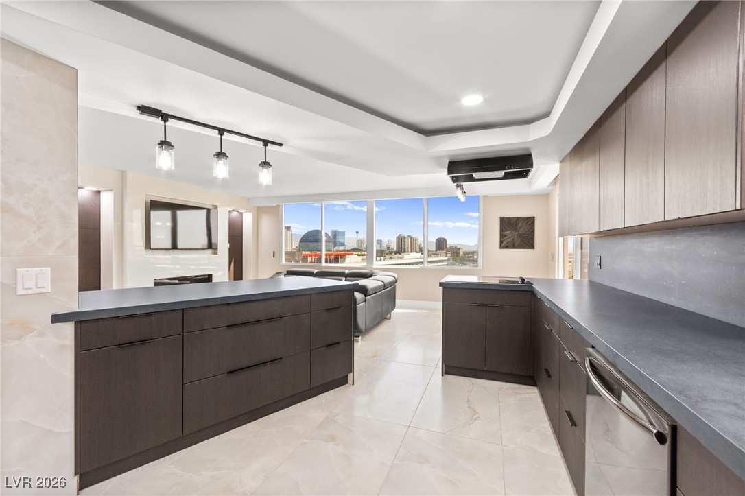 205 East Harmon Avenue 1012