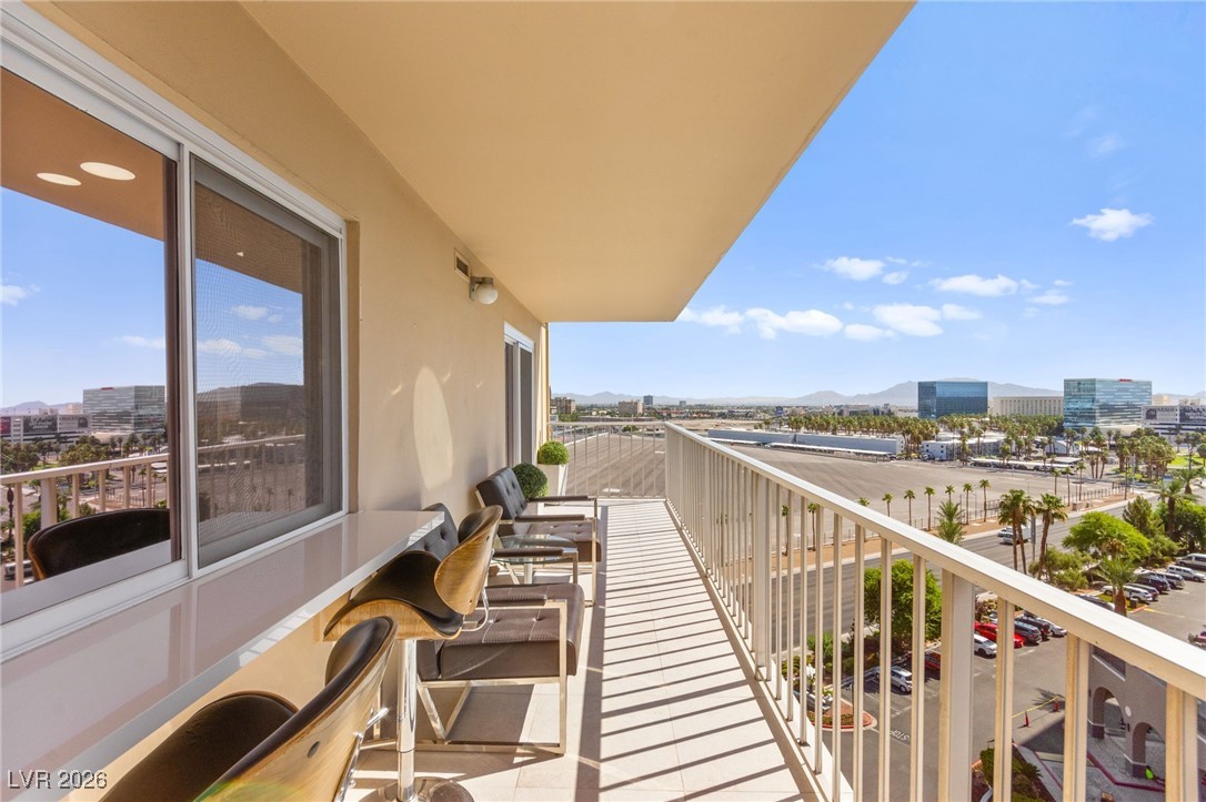 205 East Harmon Avenue 1012