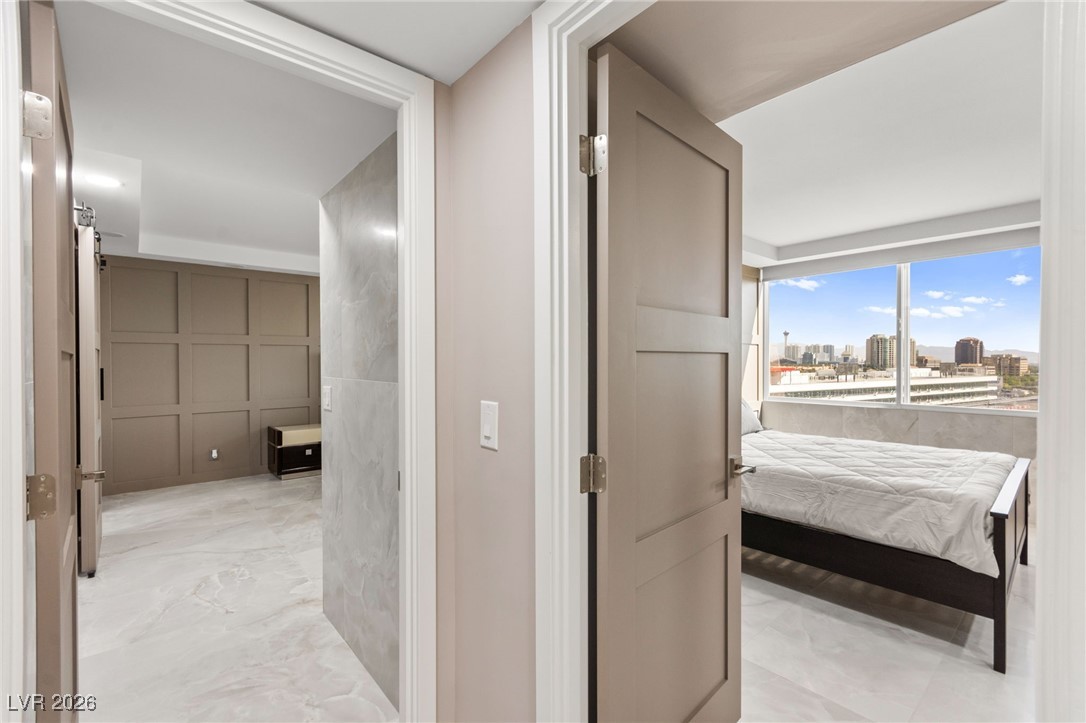 205 East Harmon Avenue 1012