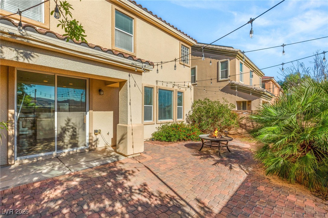 6247 Sugartree Avenue