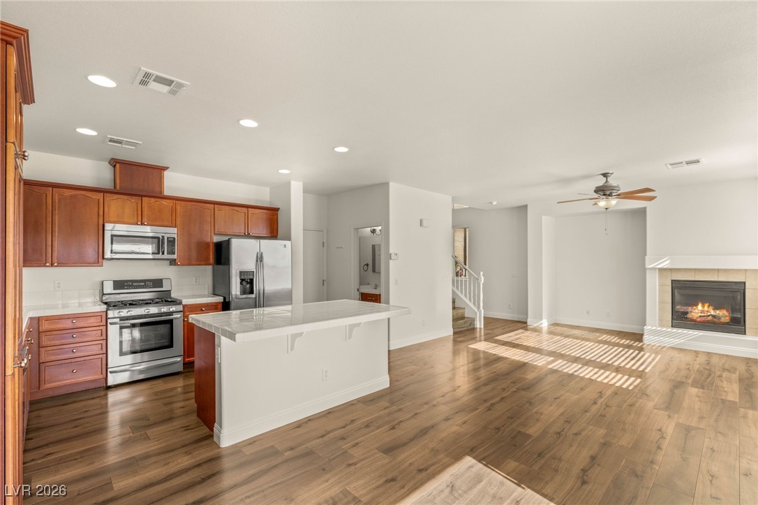 6247 Sugartree Avenue