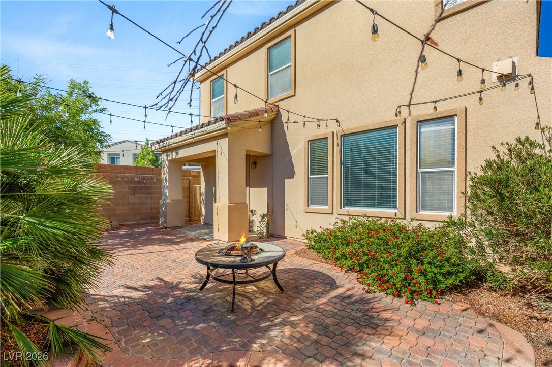 6247 Sugartree Avenue