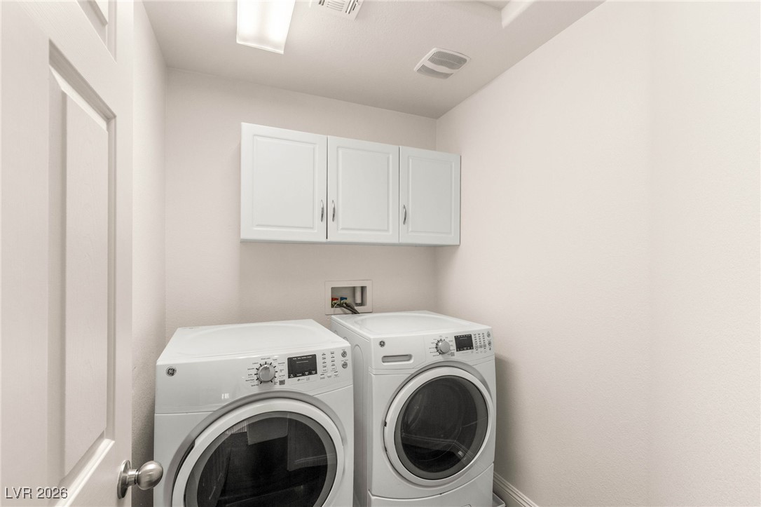 6247 Sugartree Avenue