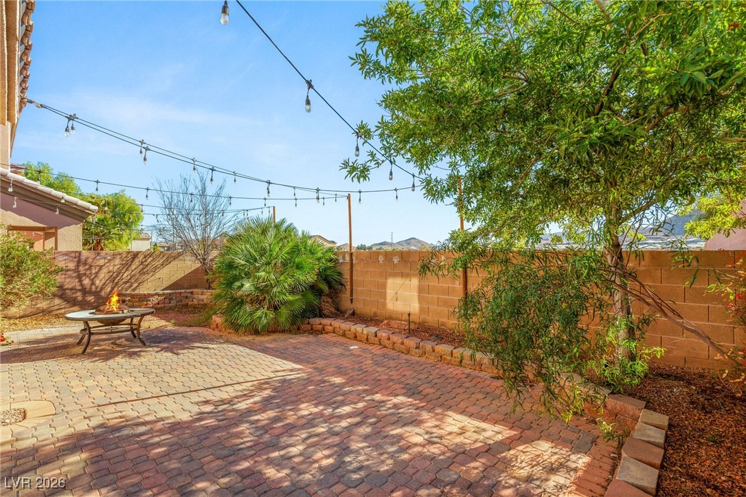 6247 Sugartree Avenue