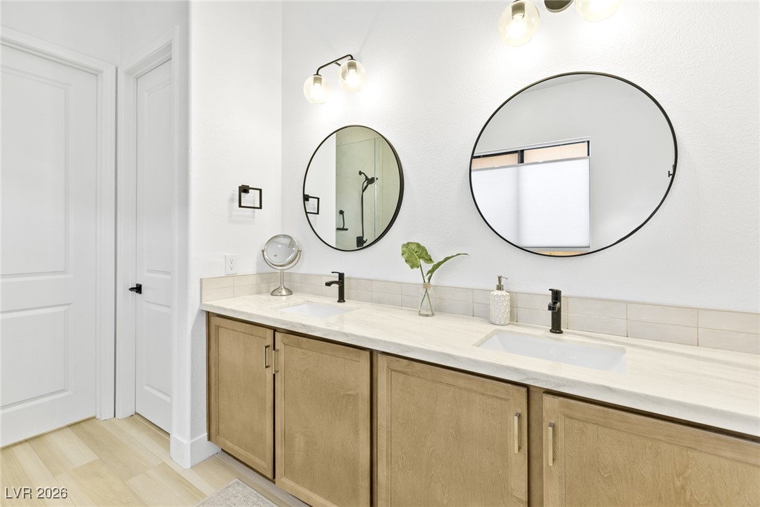 9869 Heather Moore Avenue