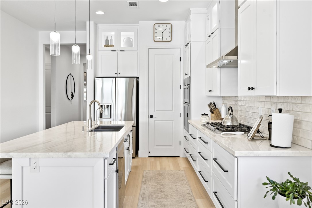 9869 Heather Moore Avenue