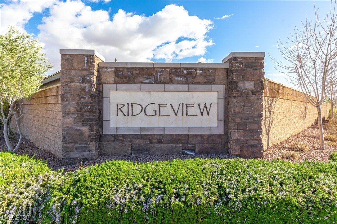 9869 Heather Moore Avenue