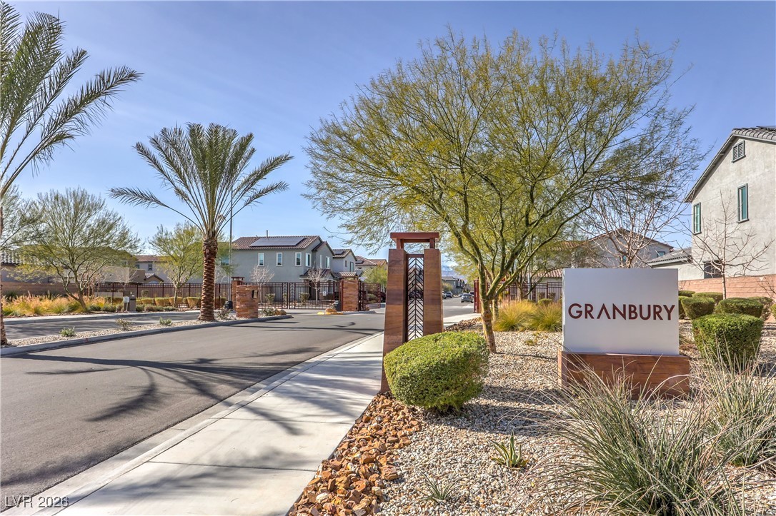 4404 Contour Bend Avenue