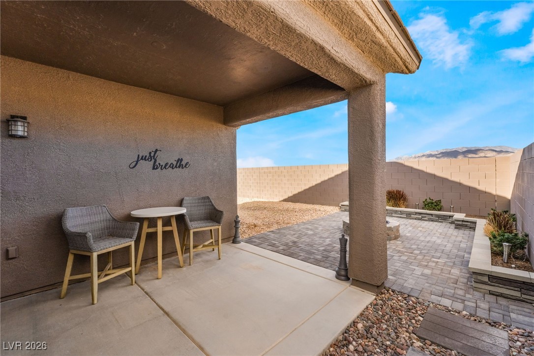 6804 Woodland Vase Court