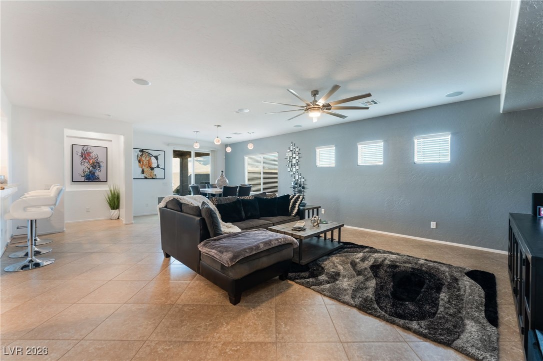 6804 Woodland Vase Court