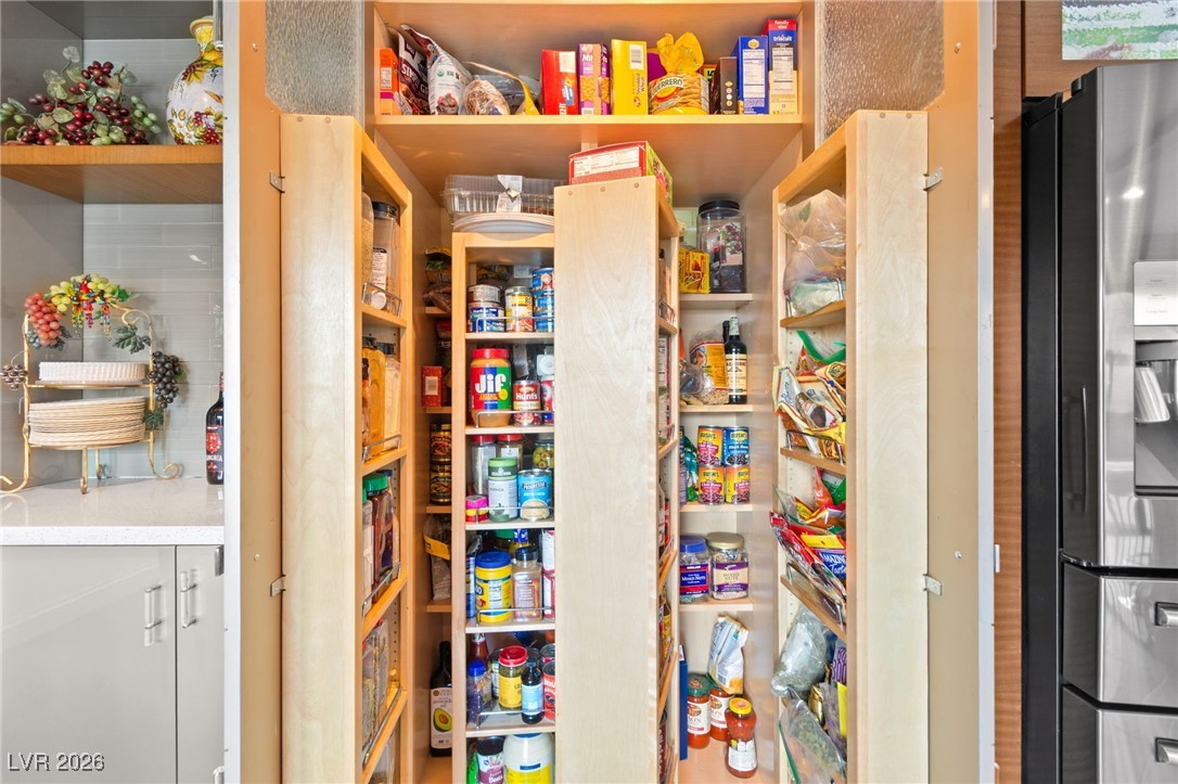 8832 Arabian Filly Avenue